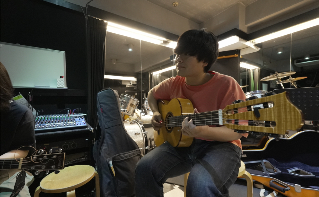 初心者から楽しめるカントリーミュージックのグループレッスン！ヒロキンスのギターラボの魅力 KGA Studio